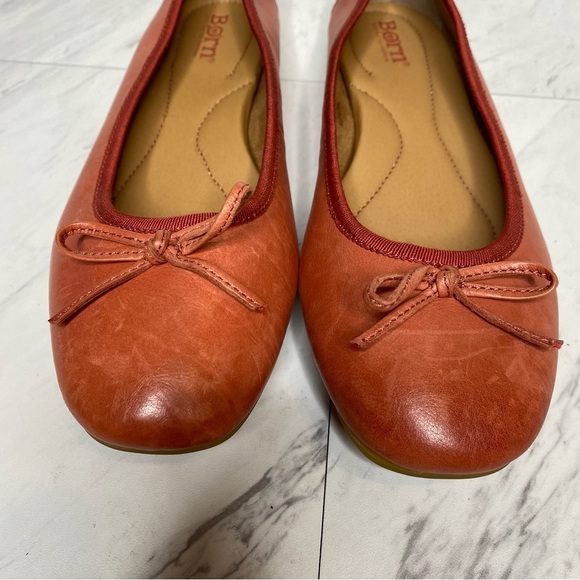 Born Brin Red Leather Flat 8 1/2 M - Picture 10 of 14